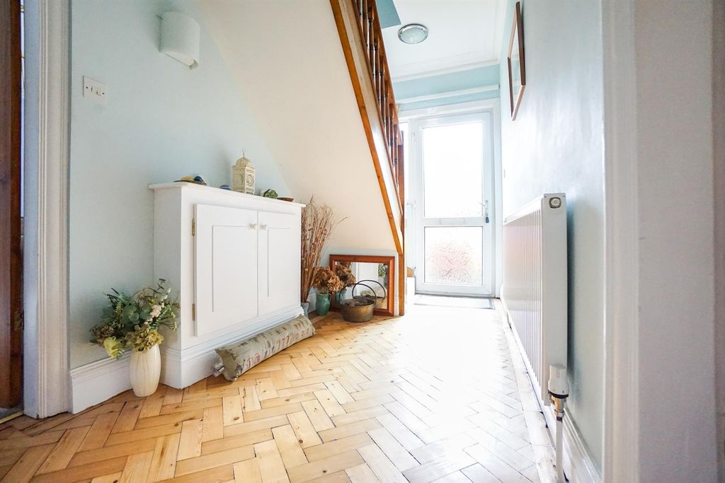 Property photo 2 of 44 Entrance Hallway