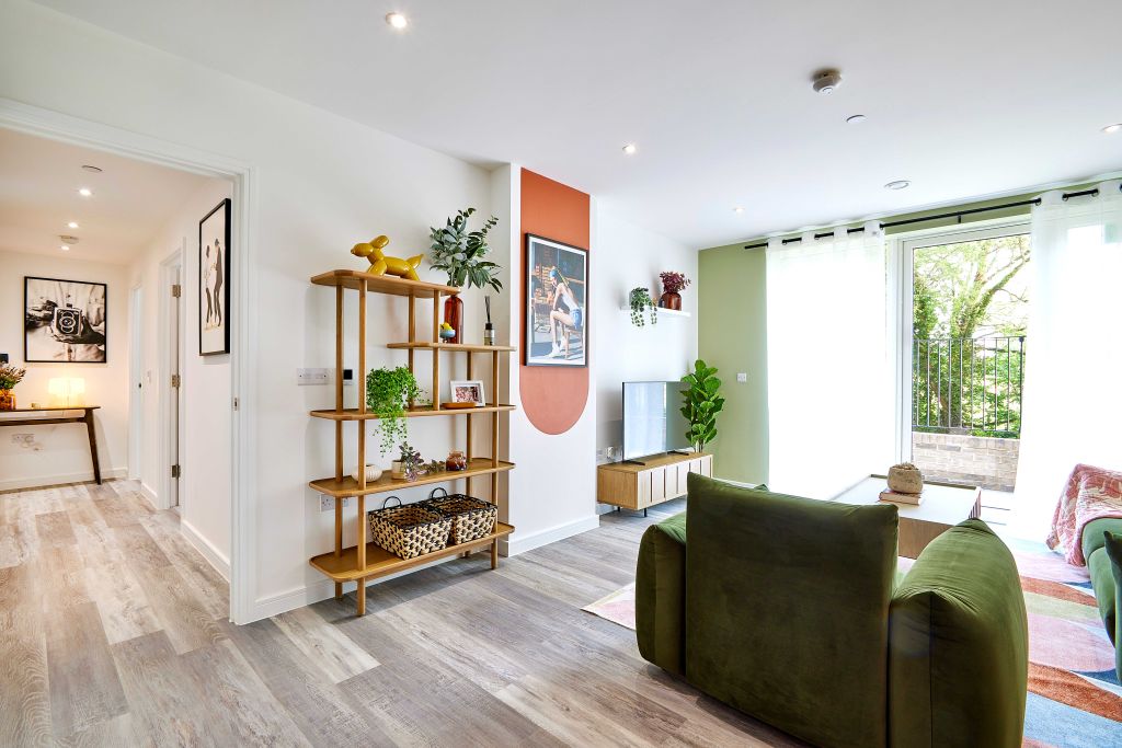 Property photo 2 of 9 Northwick Parkside