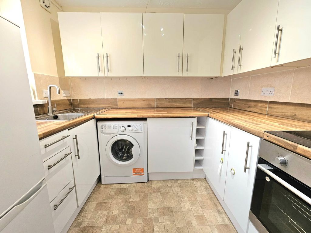 Property photo 3 of 7 Picture No. 05