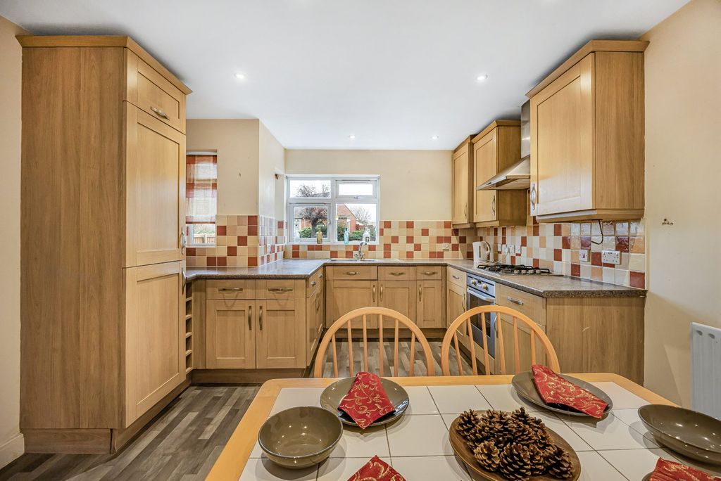 Property photo 2 of 17 Kitchen