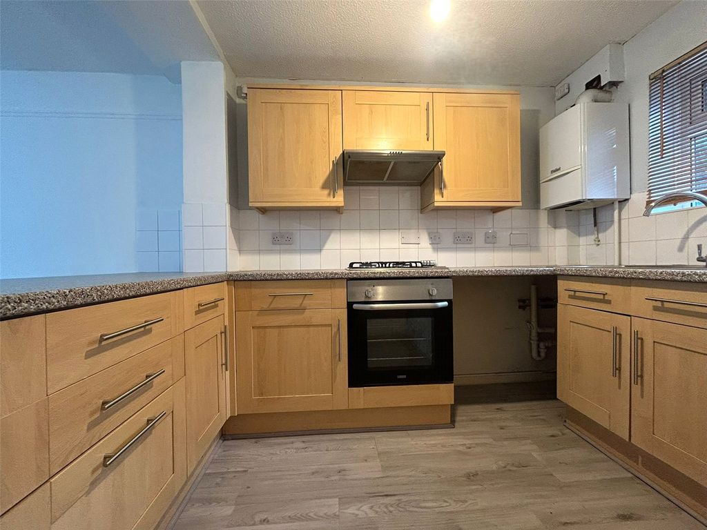 Property photo 3 of 9 Picture No. 11