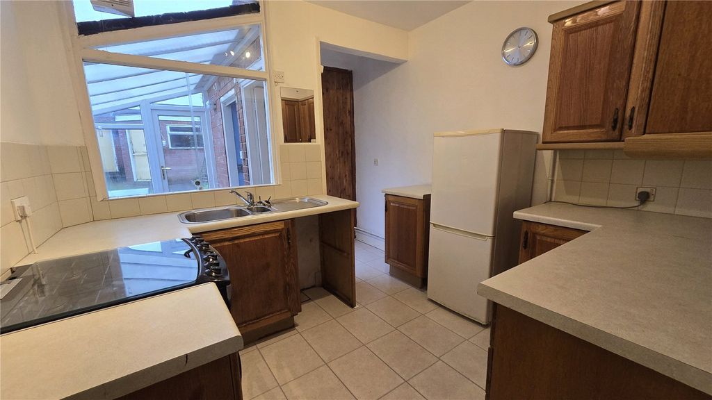 Property photo 2 of 14 Picture No. 20