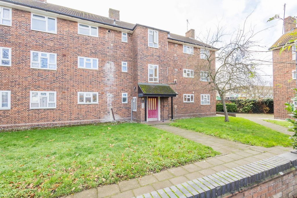 Property photo 2 of 13