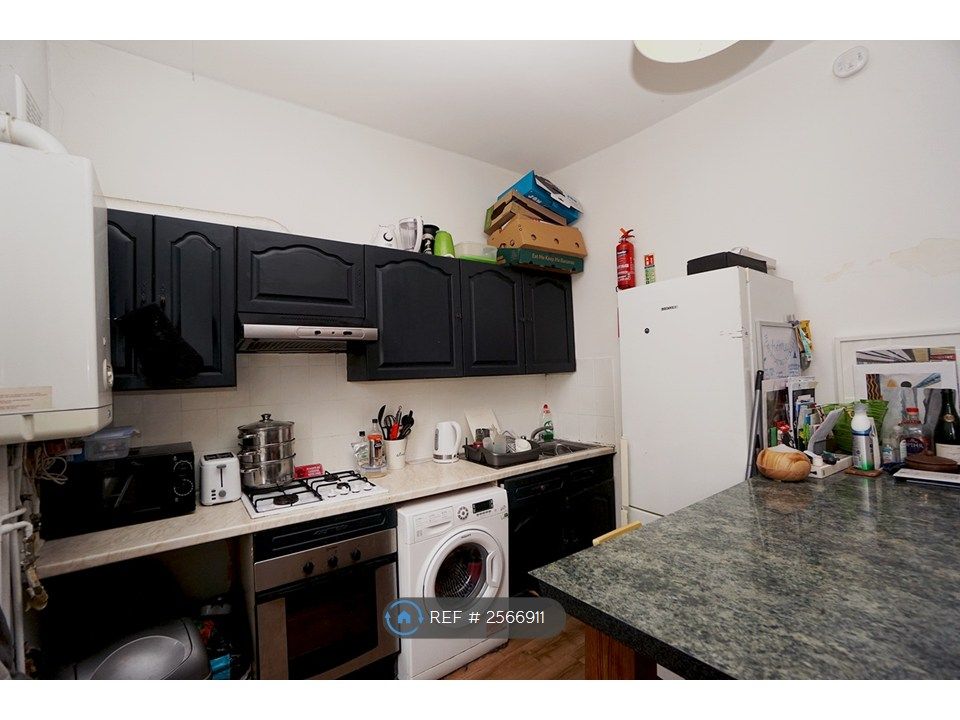 Property photo 3 of 6