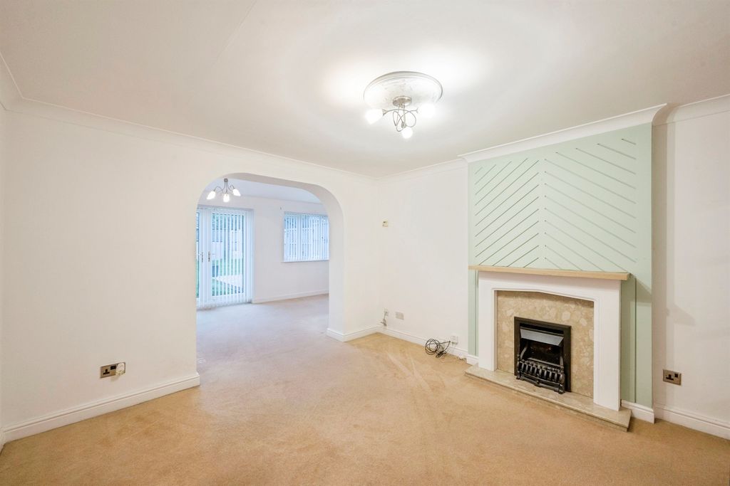 Property photo 3 of 22