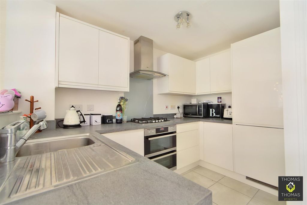 Property photo 2 of 12 Csc_0308.Jpg