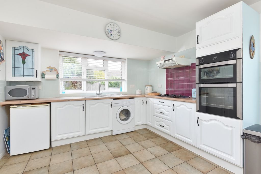 Property photo 2 of 15 5107365