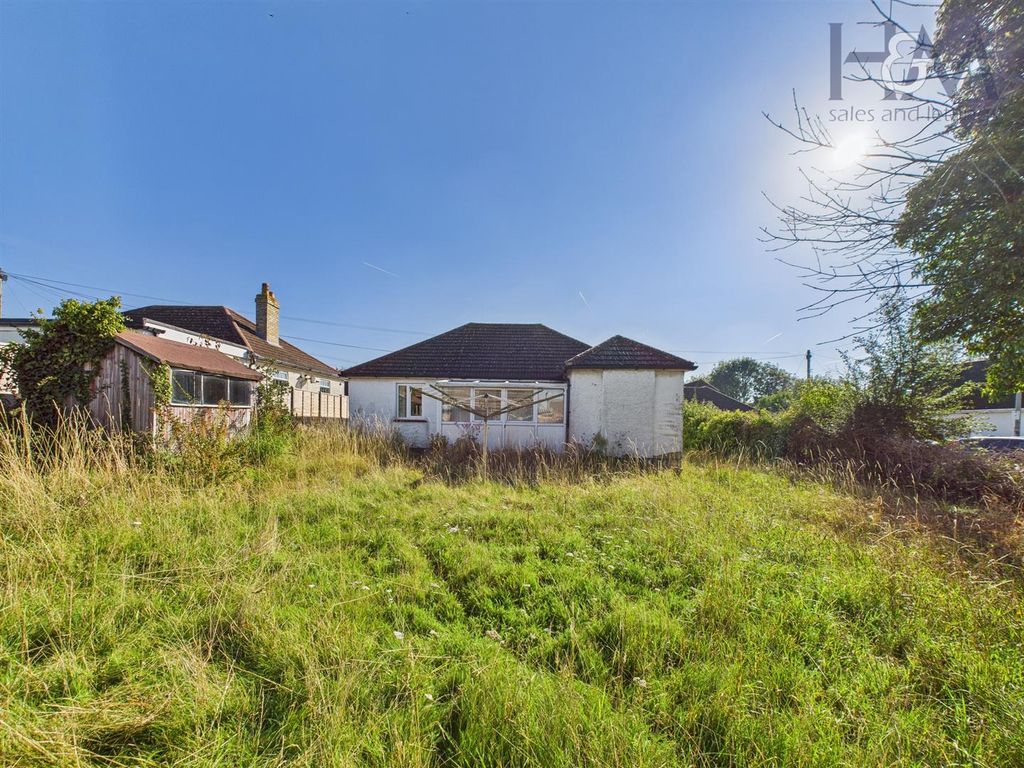 Property photo 2 of 7 Cam02804G0-Pr0380-Still006.Jpg