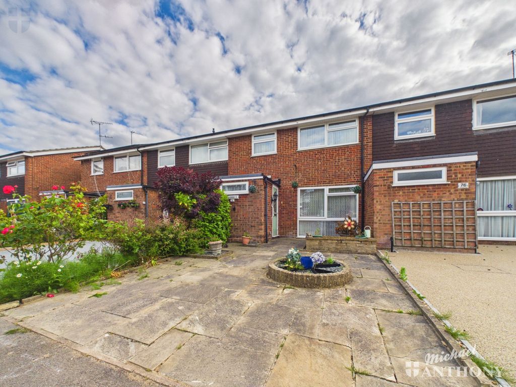 Property photo 1 of 15 Cam03218G0-Pr1053-Still017