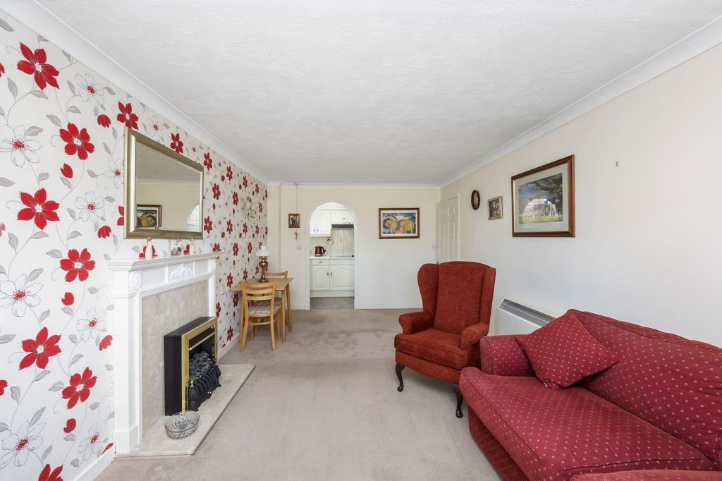 Property photo 3 of 21