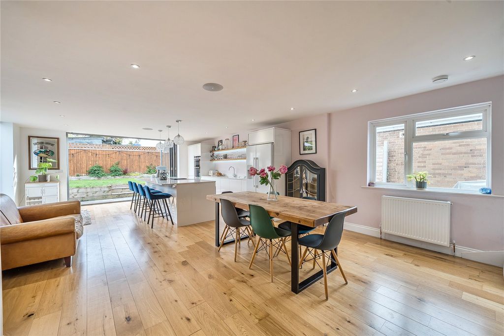 Property photo 2 of 32 Picture No. 32