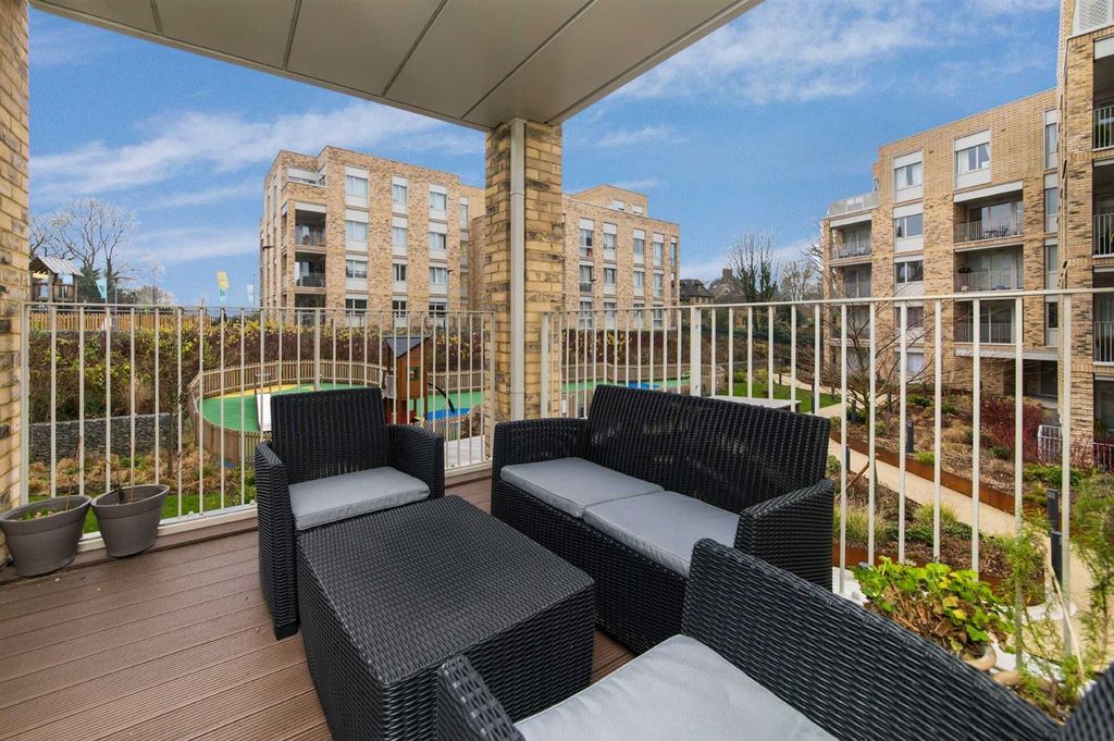 Property photo 3 of 16