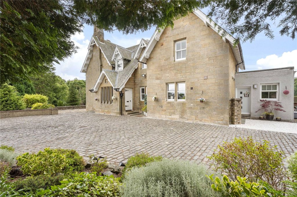 Property photo 1 of 40 13 Forkneuk Road 1