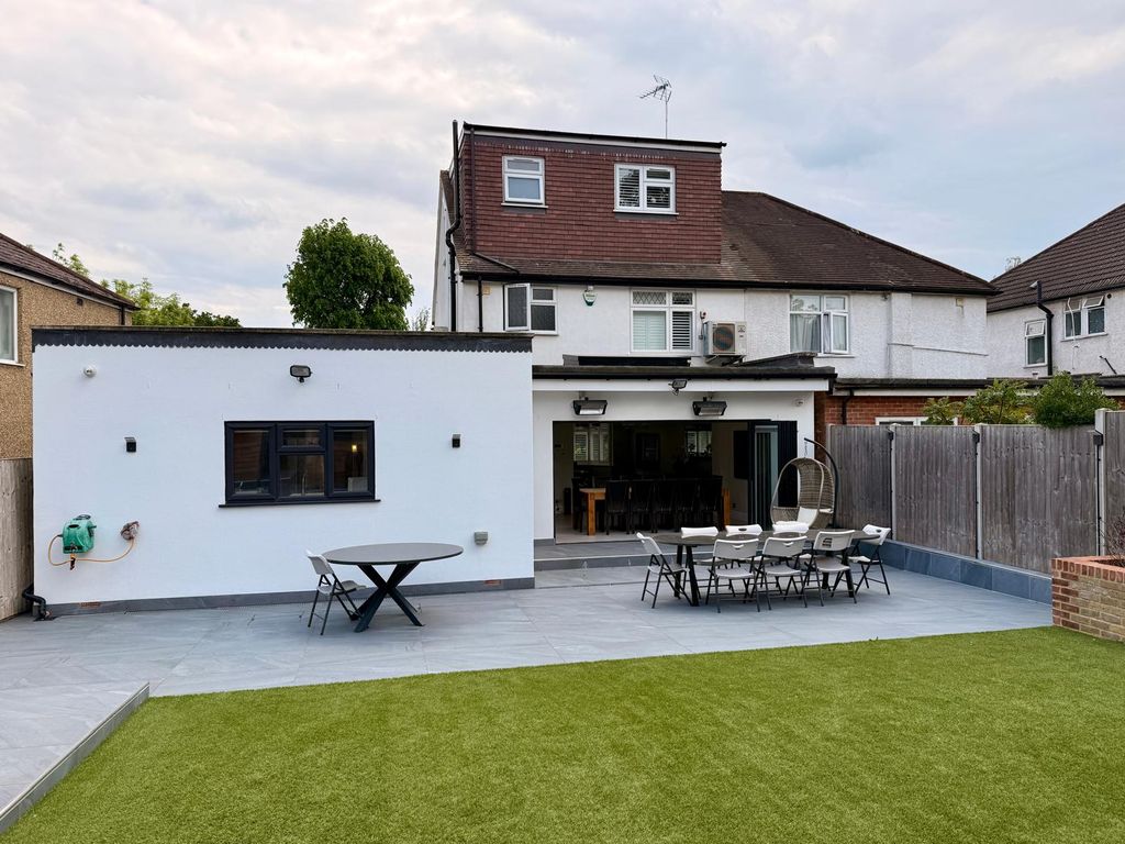 Additional image 13 of 5 bed semi-detached house for saleRavenor Park Road, Greenford UB6