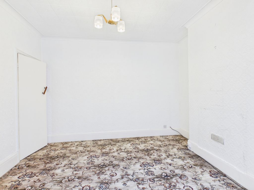 Property photo 3 of 27 Cam03729G0-Pr0243-Still002