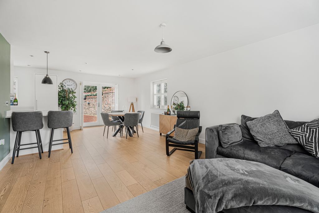 Property photo 2 of 19 Living Room