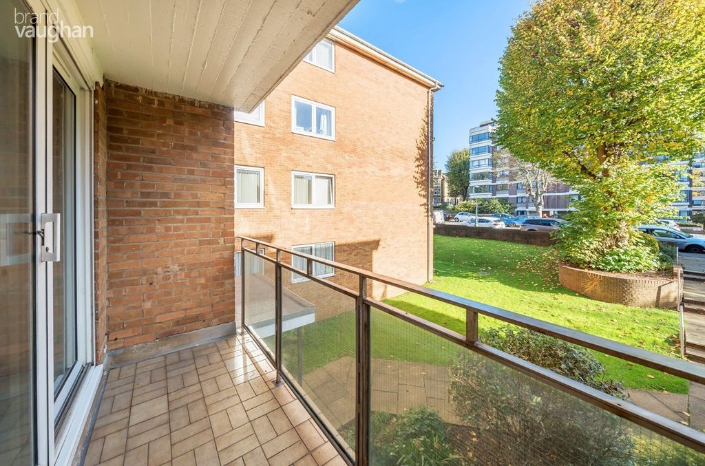 Property photo 3 of 9 Picture No. 35