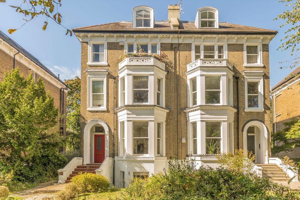 Property photo 1 of 6