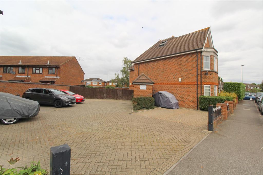 Property photo 3 of 10 Img_8965.Jpg
