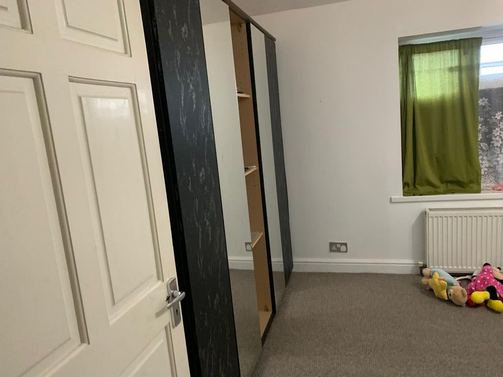 Property photo 3 of 10 Gallery