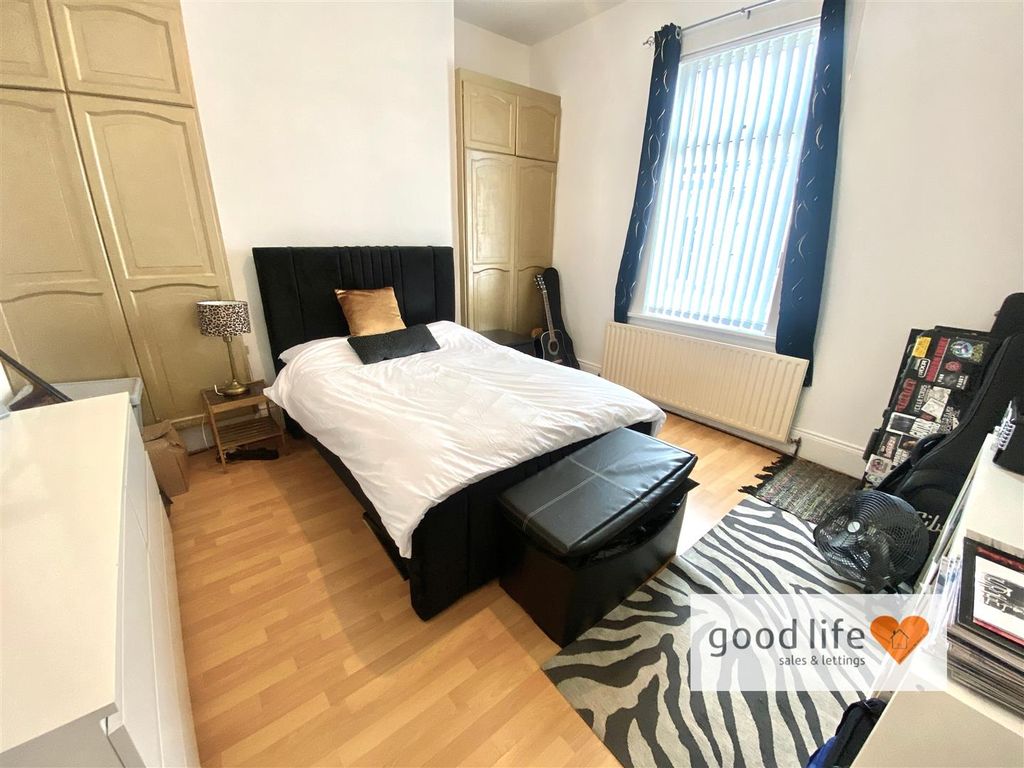 Property photo 3 of 11 20260408_161614005_Ios12Maystreet1.Jpg