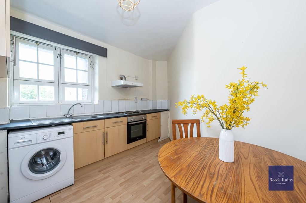 Property photo 1 of 12 Kitchen