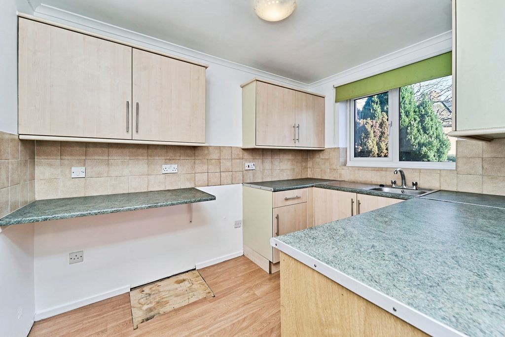 Property photo 3 of 15 Kitchen