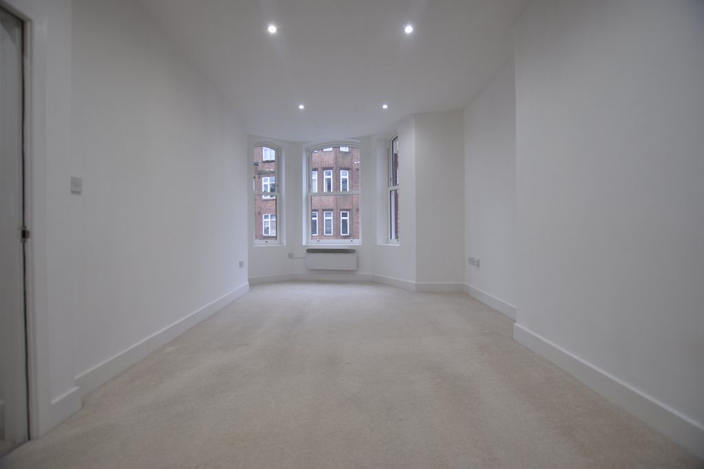 Property photo 3 of 7 Lounge