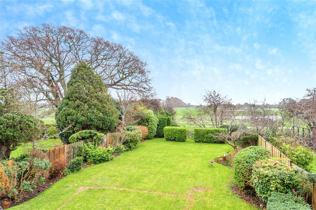 Property photo 2 of 19 Picture No. 29