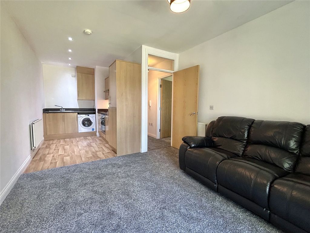 Property photo 2 of 10 Picture No. 02