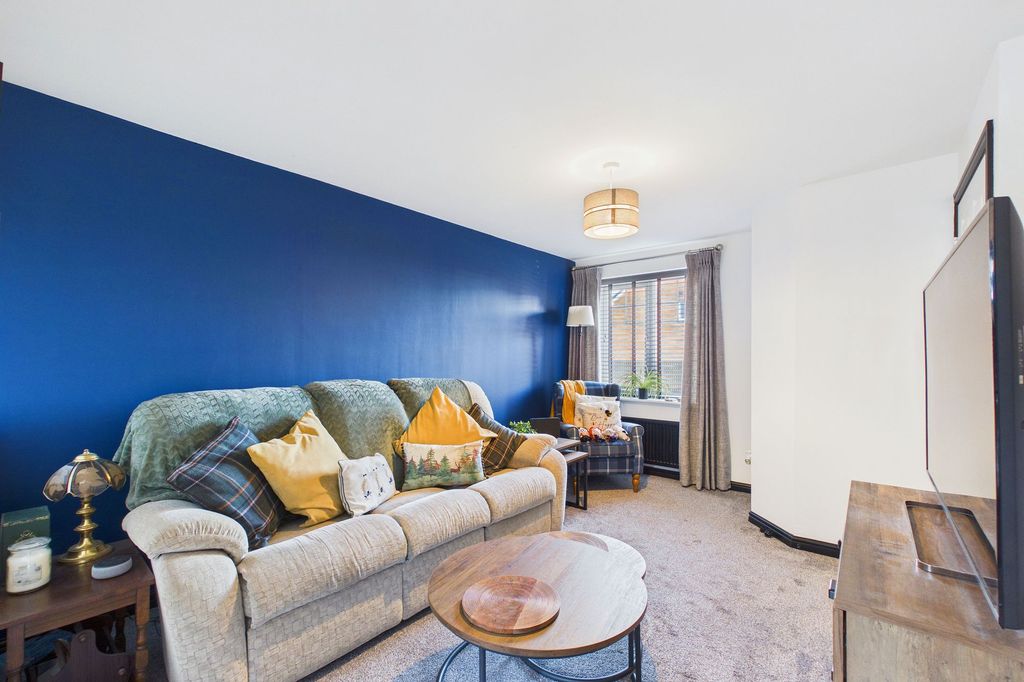 Property photo 3 of 14