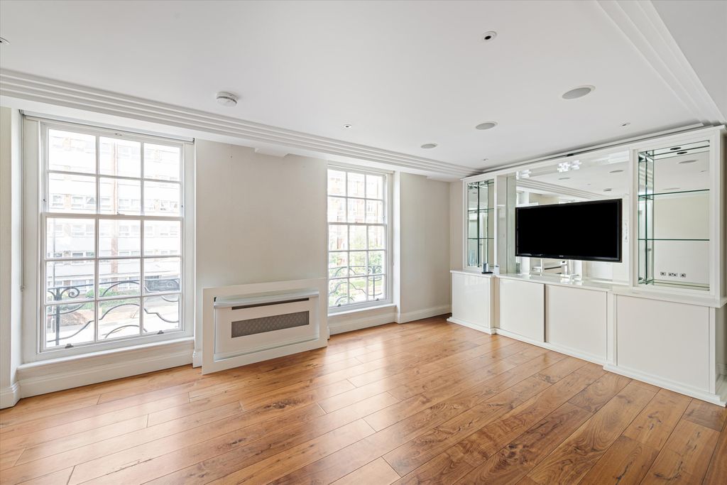 Property photo 1 of 17 Image