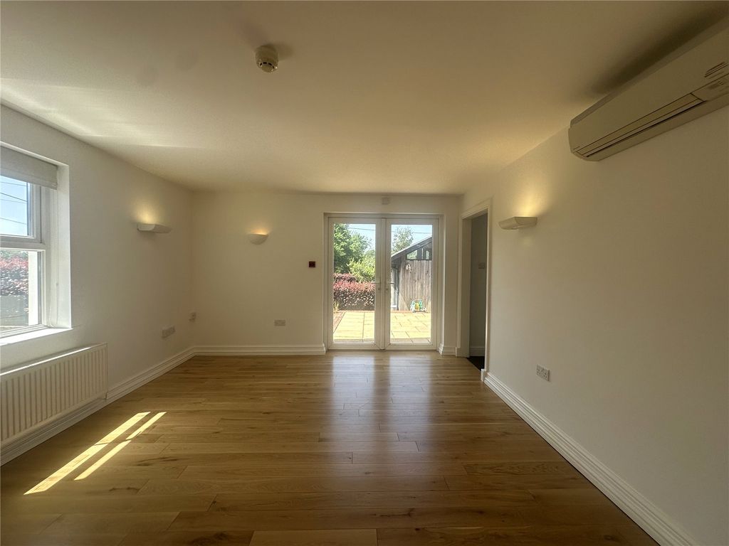 Property photo 2 of 48 Picture No. 42