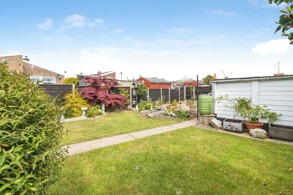 Property photo 2 of 20 Garden