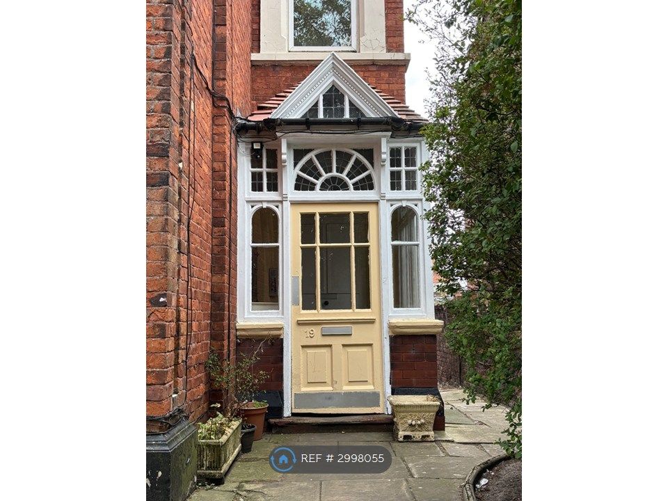 Property photo 1 of 14 Entrance