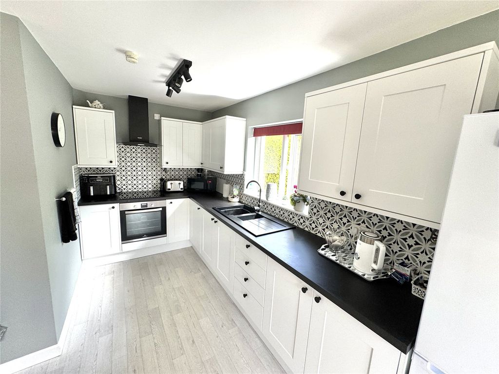 Property photo 3 of 12 Picture No. 17