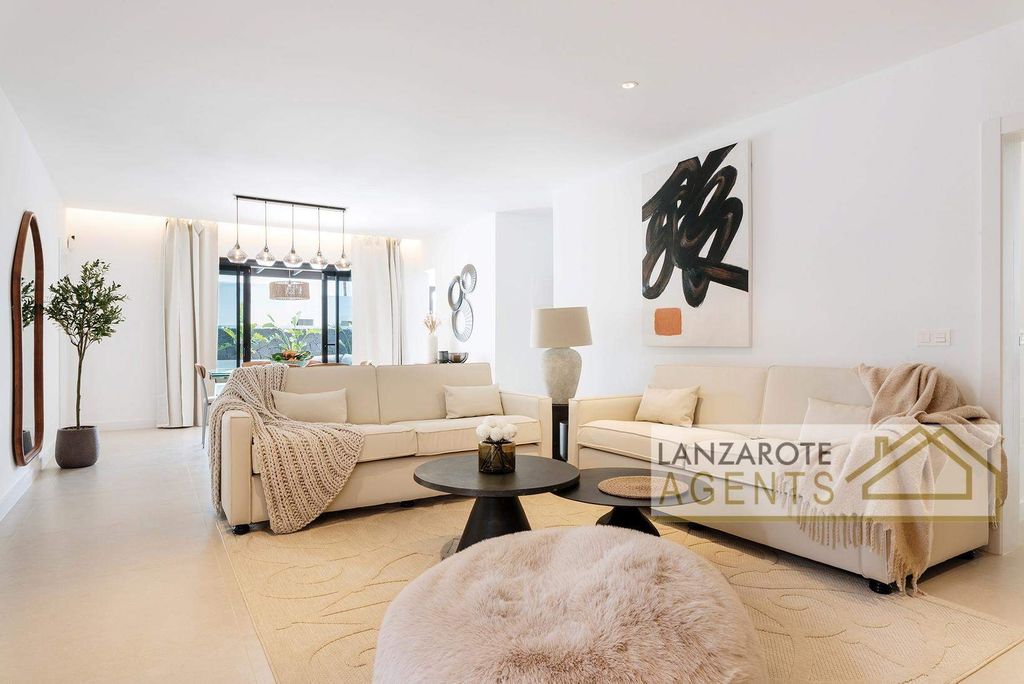 Property photo 2 of 42