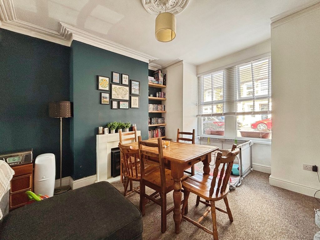 Property photo 2 of 10 Pbox-Img.Jpg