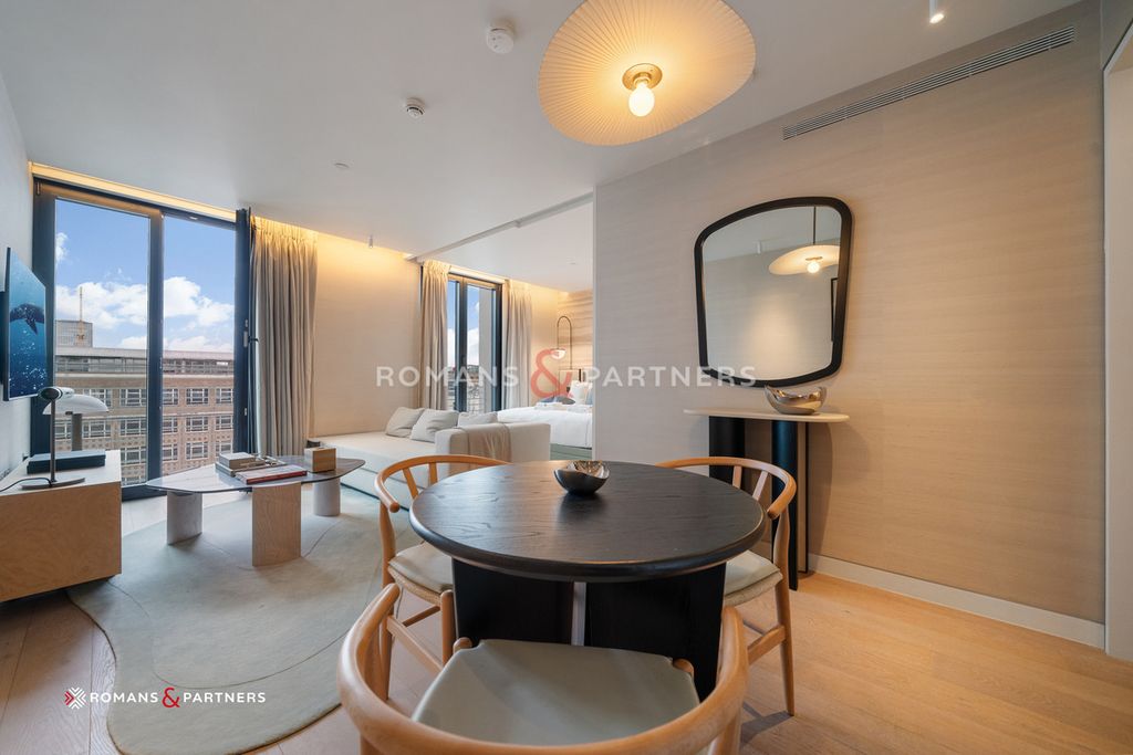 Property photo 2 of 25