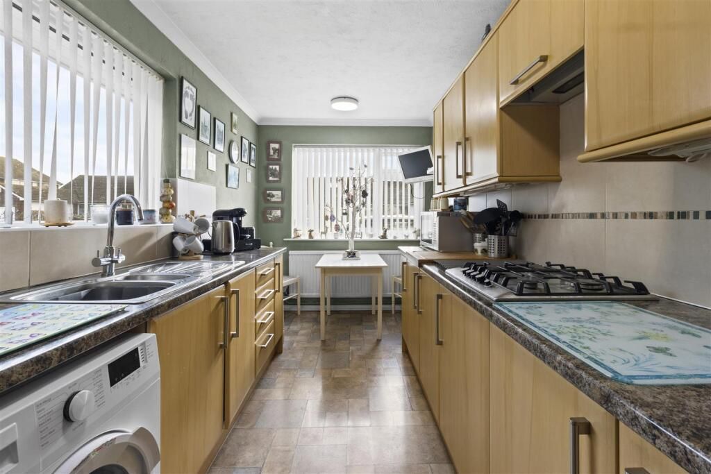 Property photo 2 of 17 d4Fd725Ab899A28892d7Fd3Ea757E7F3.Jpeg