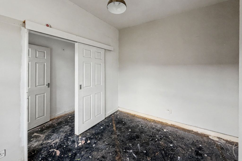 Property photo 3 of 18 41 Frederick Terrace, Blackley, Manchester, M9 8Gt