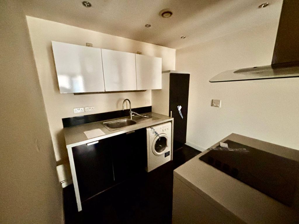 Property photo 3 of 8 Picture No. 05