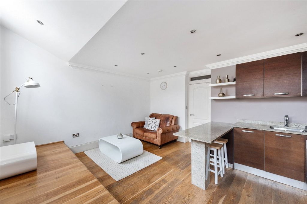 Property photo 3 of 14 Picture No. 15