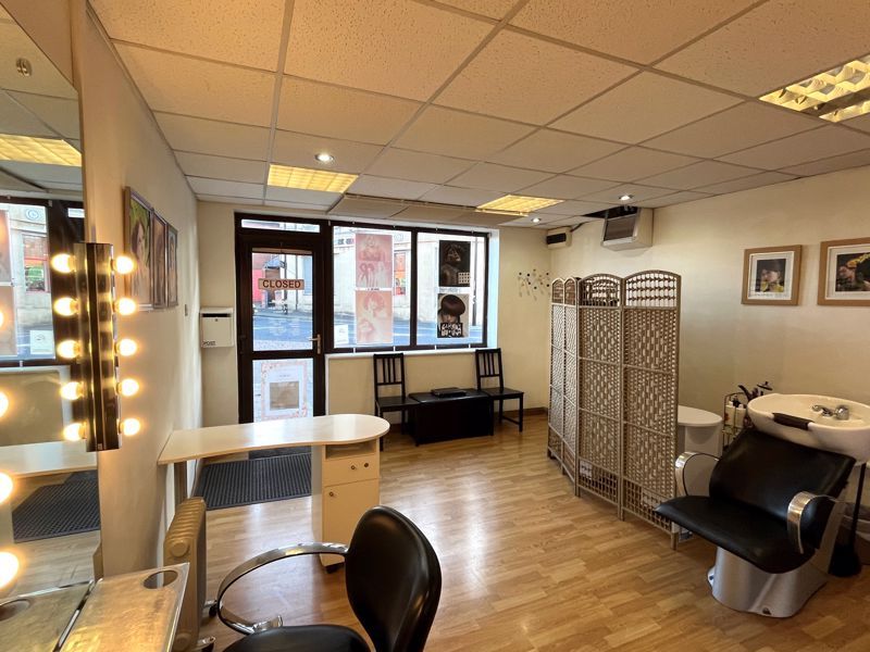 Property photo 3 of 8 Photo 4