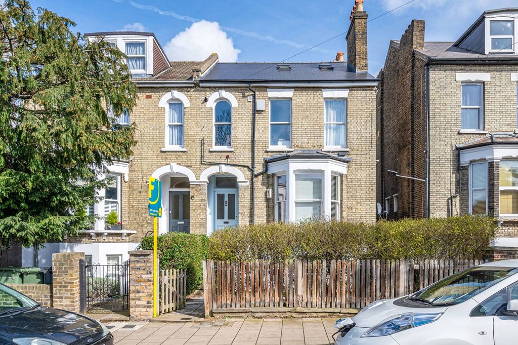 Property photo 2 of 11