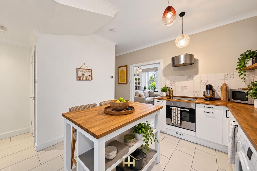 Property photo 3 of 16 1-4 2A Eassons Angle Dundee Dd2 2Lp 231026 Edit (3