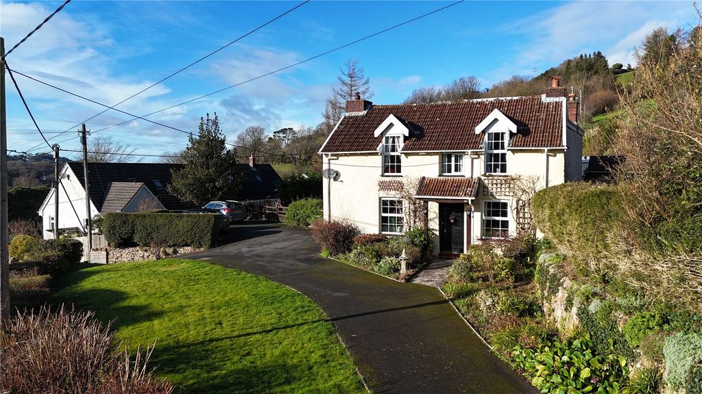 Property photo 2 of 25 Picture No. 29