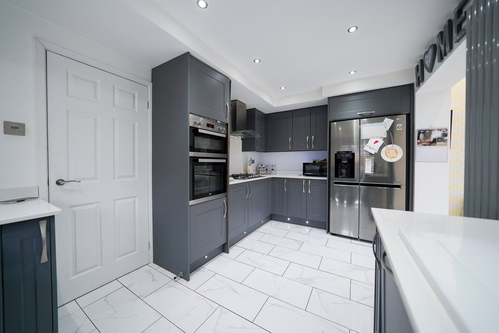 Property photo 3 of 21 Dsc08977