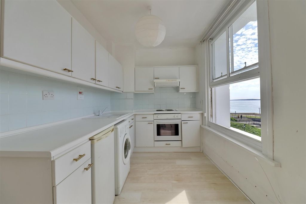 Property photo 2 of 15 8021847F-7E7A-455D-A124-Dd519Aa3F8Ba_1_201_A.Jpeg