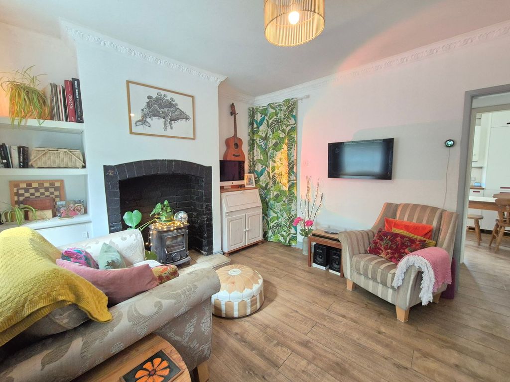Property photo 2 of 18